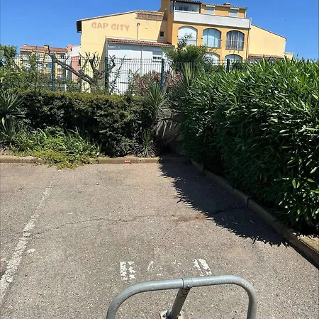 3 Couchages Cap D'agde Ct395-050 *